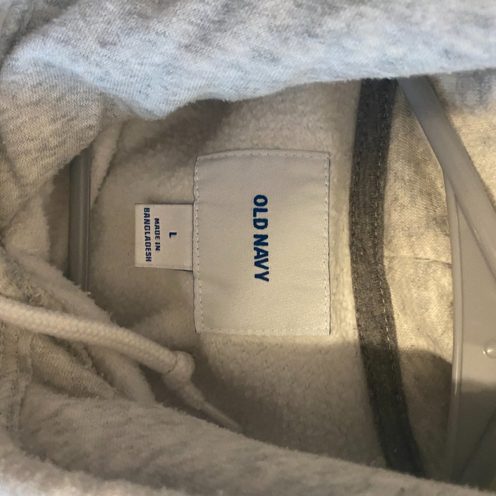White Old Navy Sweatshirt - Picture 3 of 3